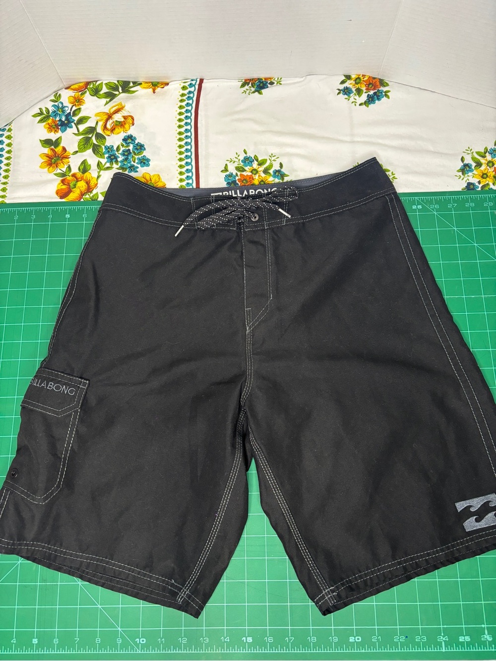 Billabong Men’s Black Swim Board Shorts Beachwear Summer Resortwear